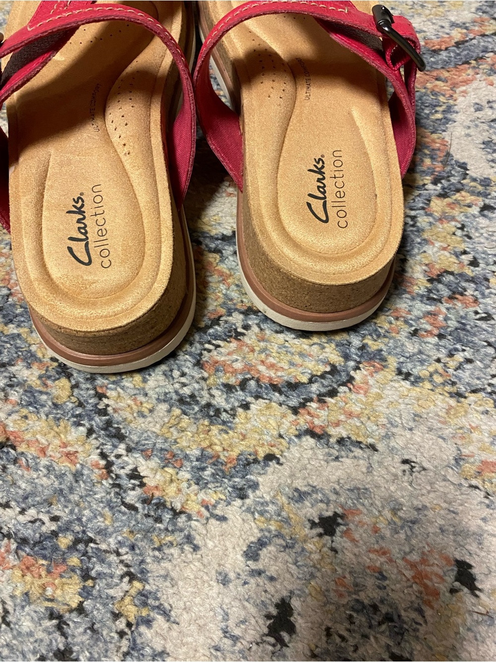 Clarks Collection Women’s Pink-Red Buckle Toe-Loop Sandals - Picture 3 of 7